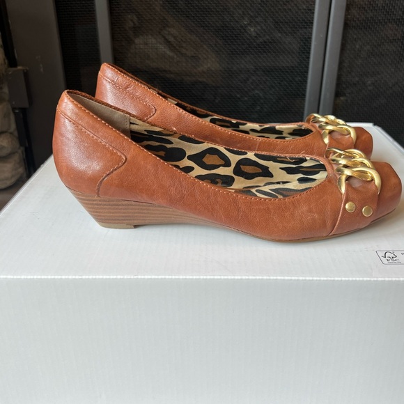 Jessica Simpson Wedge Flats - Picture 3 of 5